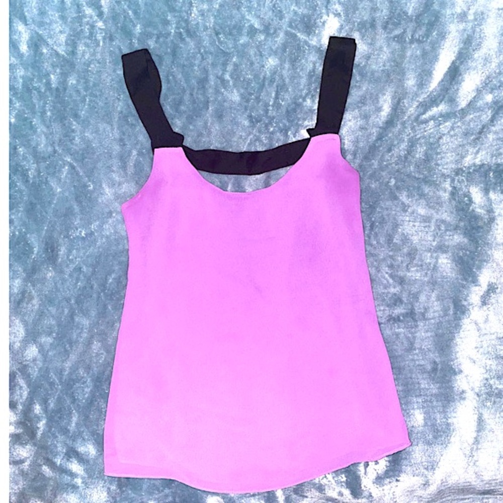 Flowy tank